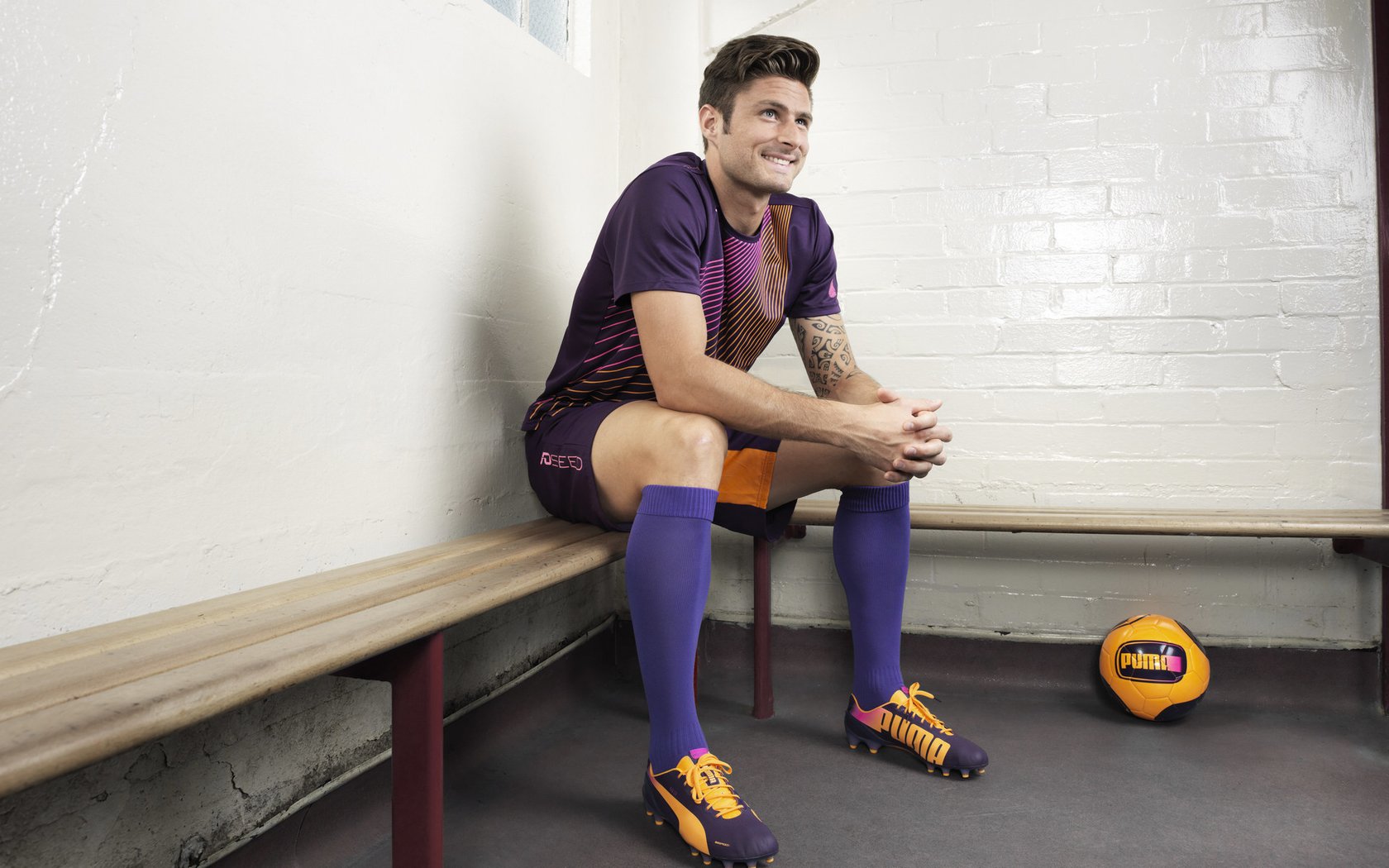 中国女排力克强敌巴西队，奥运资格赛迎来关键胜利