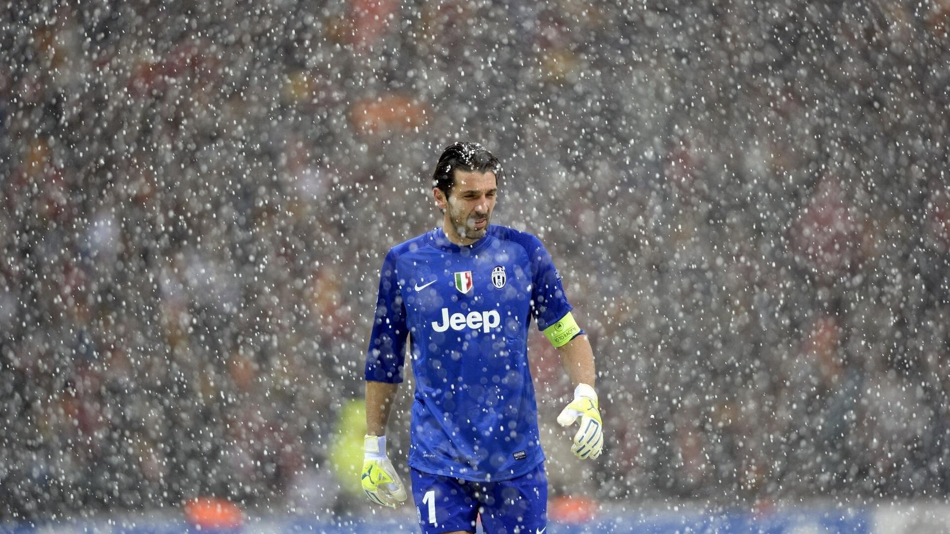 菲尔普斯再创泳坛传奇，23枚奥运金牌成就史无前例