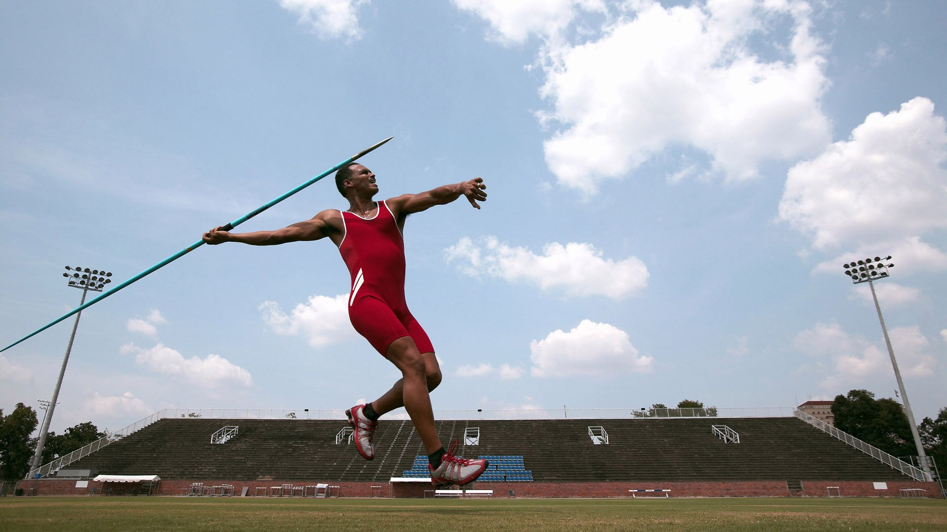 体育外交再谱新篇，中外运动员友谊赛促进文化交流与和平共处
