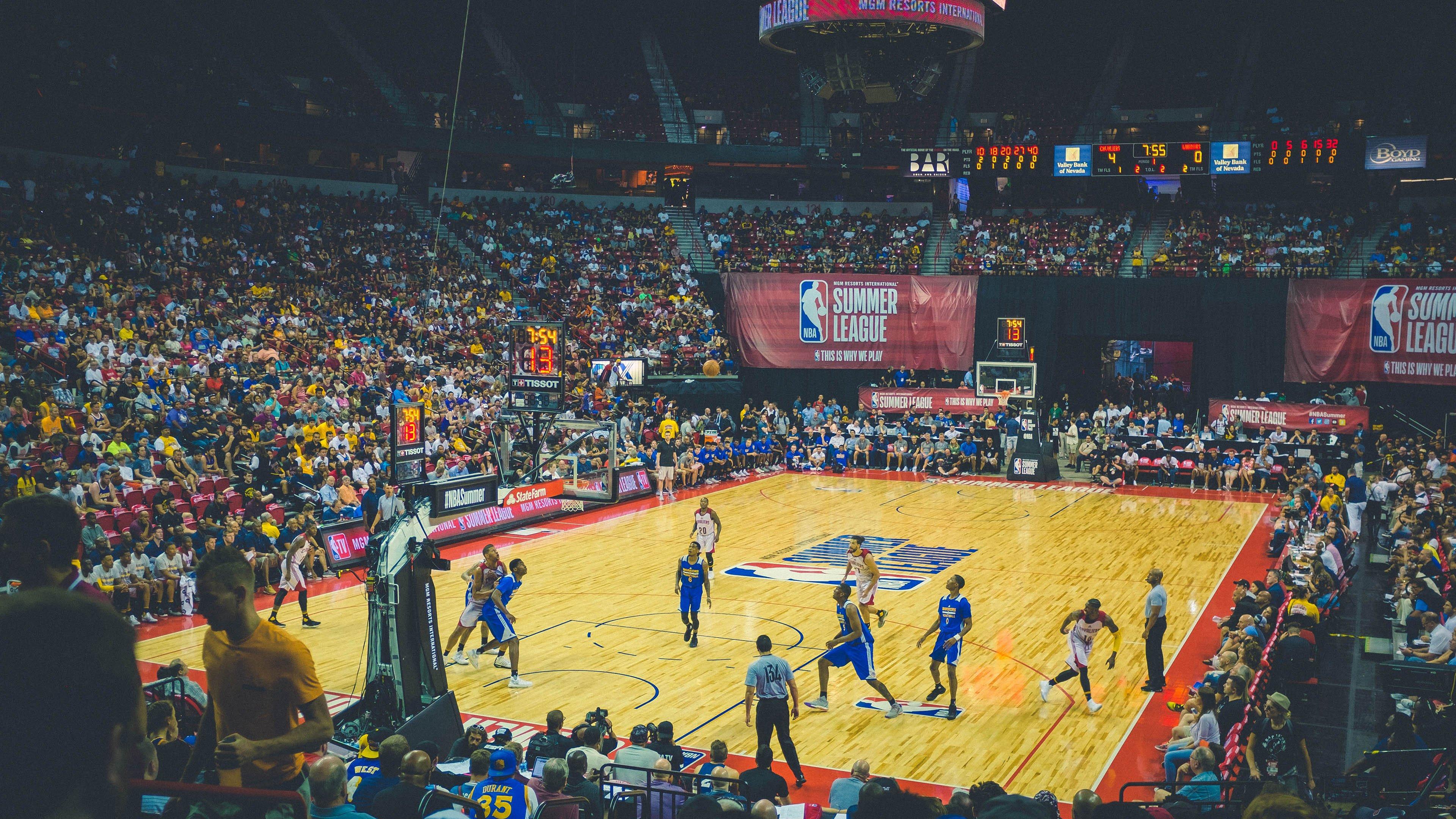 足坛薪资新格局，哈兰德力压姆巴佩登顶五大联赛年薪榜首