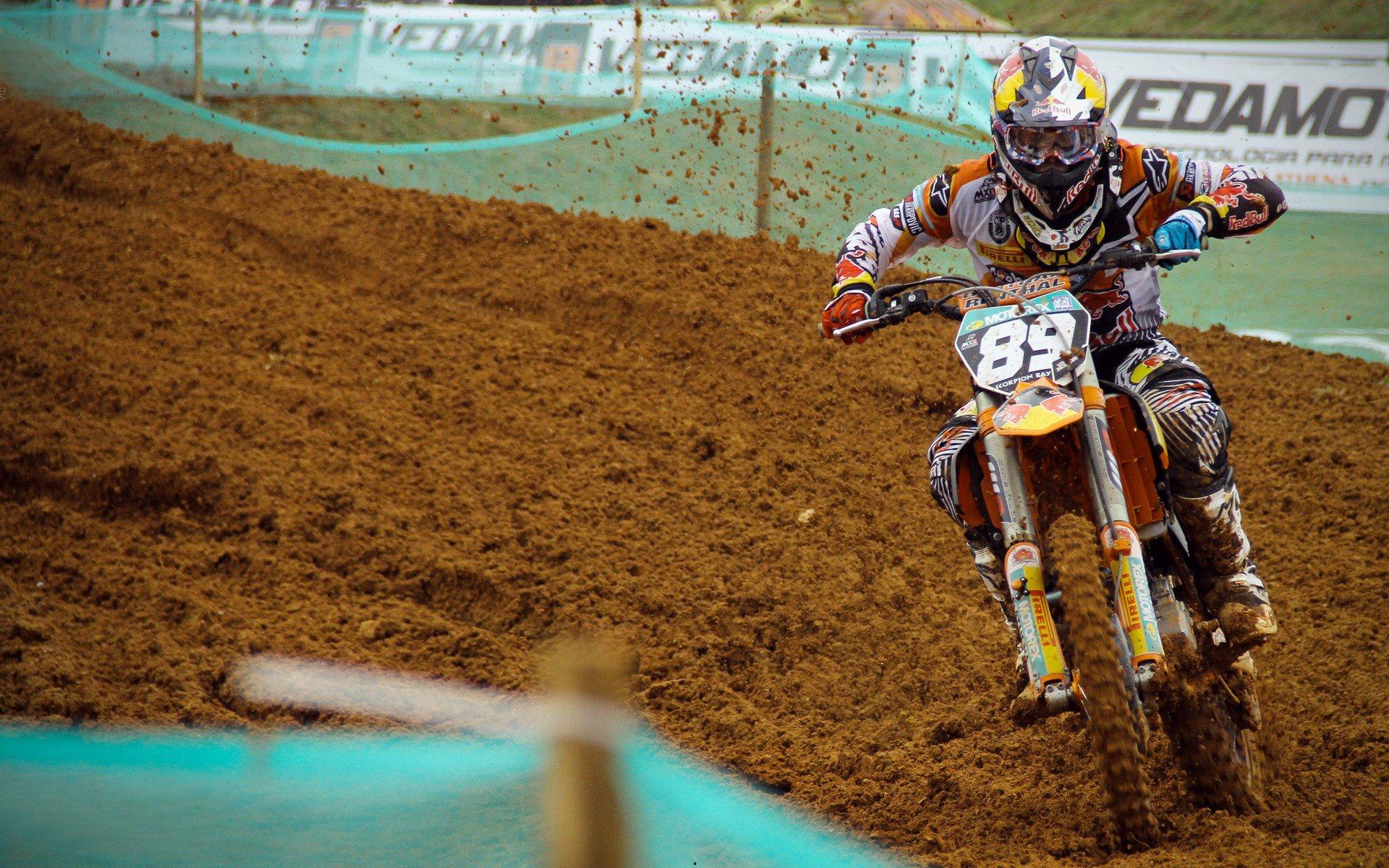 托纳利坦言竞技无常胜之理 每日十小时苦训铸就中场核心